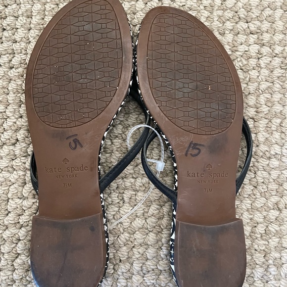 Brand new Kate Spade flip flops, never worn, size 7.5 - Picture 7 of 7